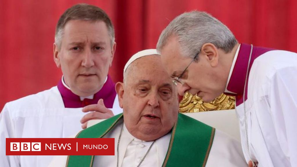 Qué sucede con el gobierno de la Iglesia católica y El Vaticano cuando el Papa enferma