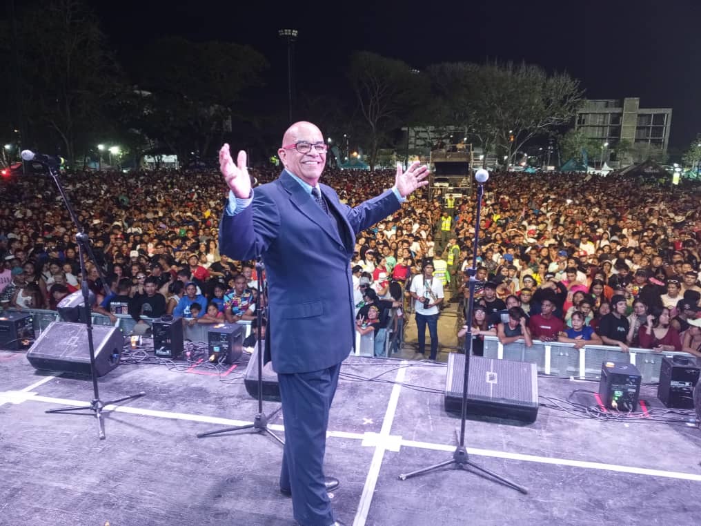 Raúl Mora: Un paseo musical por seis décadas de trayectoria artística | Diario El Luchador