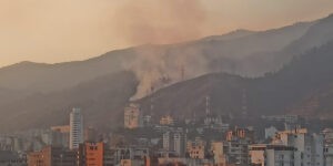 Reportan fuerte incendio forestal en el parque Nacional El Ávila a la altura de Maripérez (+Video)