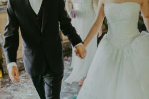 Resulta que el mito de que el matrimonio engorda sí es cierto. Pero solo para los hombres