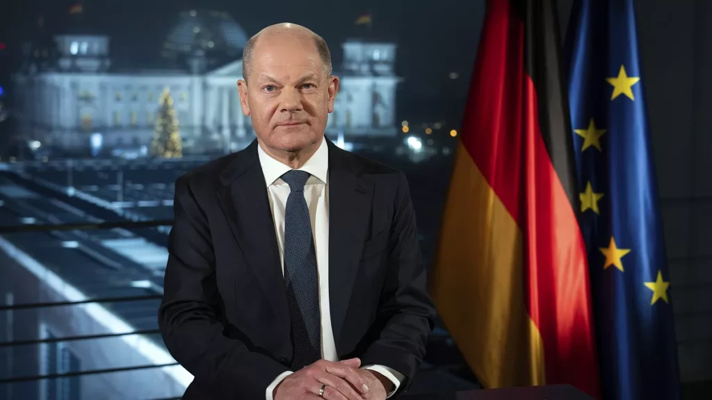 Scholz reitera tras reunión en Londres que ahora le toca actuar a Moscú para alcanzar paz - AlbertoNews