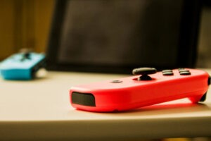 Si tienes un padre gamer, estas consolas portátiles son la mejor idea para regalar el Día del Padre