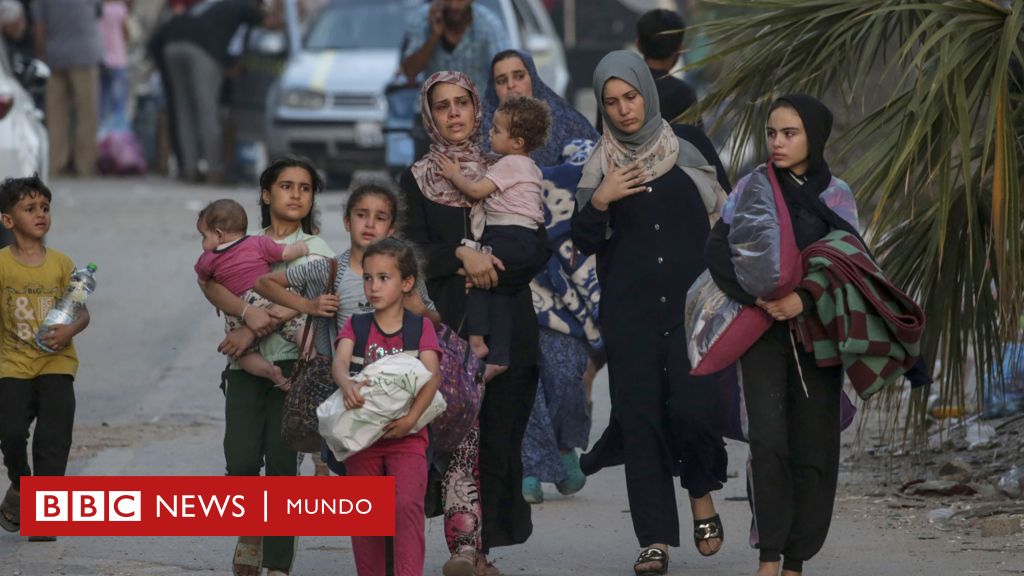 "Si tuvieras la oportunidad de irte de Gaza, ¿te marcharías?": el dilema que enfrentan los gazatíes en una Franja destruida