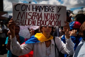 Trabajadores universitarios protestaron para exigir salarios dignos
