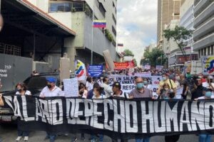Tres años sin aumentos salariales