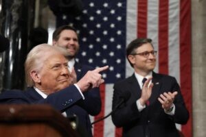Trump: "Europa ha gastado más dinero en comprar petróleo y gas rusos que en defender a Ucrania" - AlbertoNews