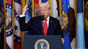 Trump anuncia aranceles a países que compren a Venezuela – DW – 24/03/2025