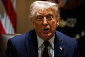 Trump contempla excepciones en la imposición de aranceles recíprocos en abril