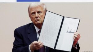 Trump declara el inglés como idioma oficial de EE.UU. – DW – 02/03/2025