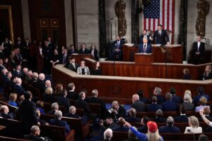 Trump invita a los groenlandeses a unirse a Estados Unidos - AlbertoNews