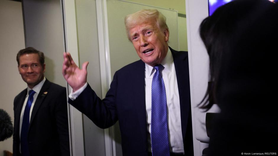 Trump minimiza filtración de chat con planes militares – DW – 26/03/2025