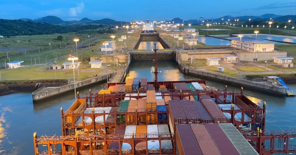 Trump reitera que "va a recuperar el Canal de Panamá": "y ya hemos comenzado hacerlo" - AlbertoNews