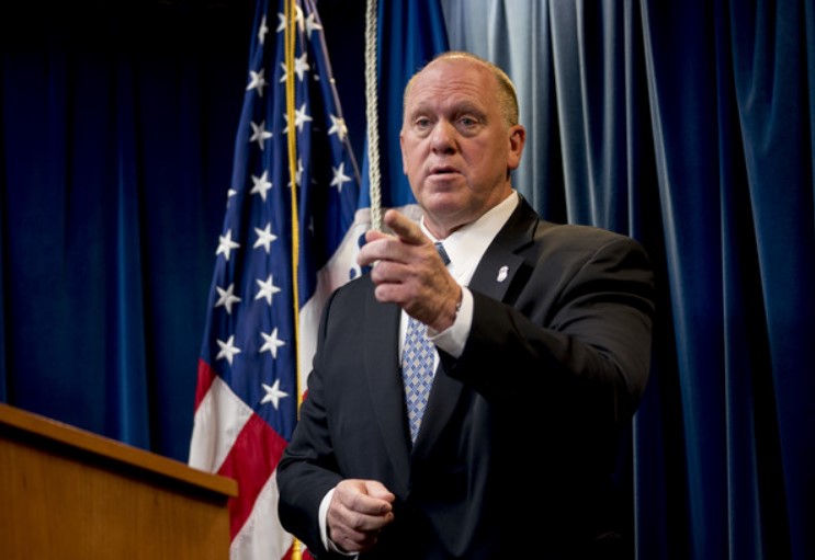 ÚLTIMA HORA | Zar fronterizo de Trump, Tom Homan, tras envío de pandilleros a El Salvador: “Con cada delincuente deportado, los vecindarios se vuelven más seguros” - AlbertoNews