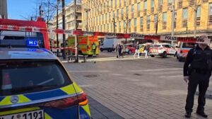 Un coche atropella a una multitud en la ciudad alemana de Mannheim