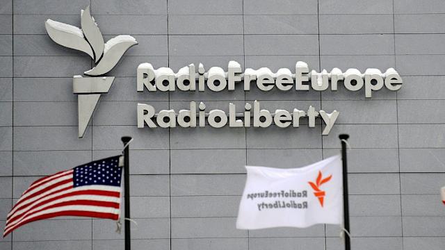 Un juez bloquea la congelación de fondos a Radio Free Europe emitida por Donald Trump - AlbertoNews