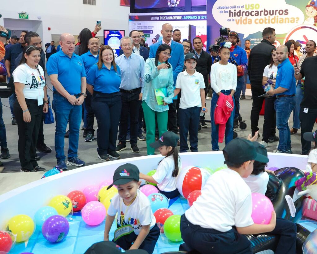 Vicepresidenta inauguró la Expoferia de Niños Productores