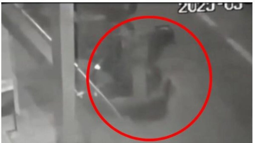 Video captó discusión que dejó muerto a hombre al enfrentarse con entrenador a la entrada de gimnasio de Santander