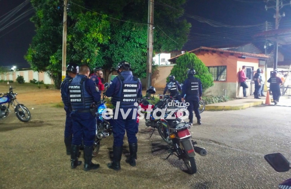 Violencia doble: Motorizado que derrapó en la Av. Jesús Subero y una funcionaria bomberil fueron golpeados por sujeto agresivo