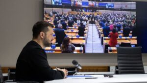 Volodimír Zelenski propuso una tregua aérea y marítima con Rusia, que la tildó de absolutamente inaceptable