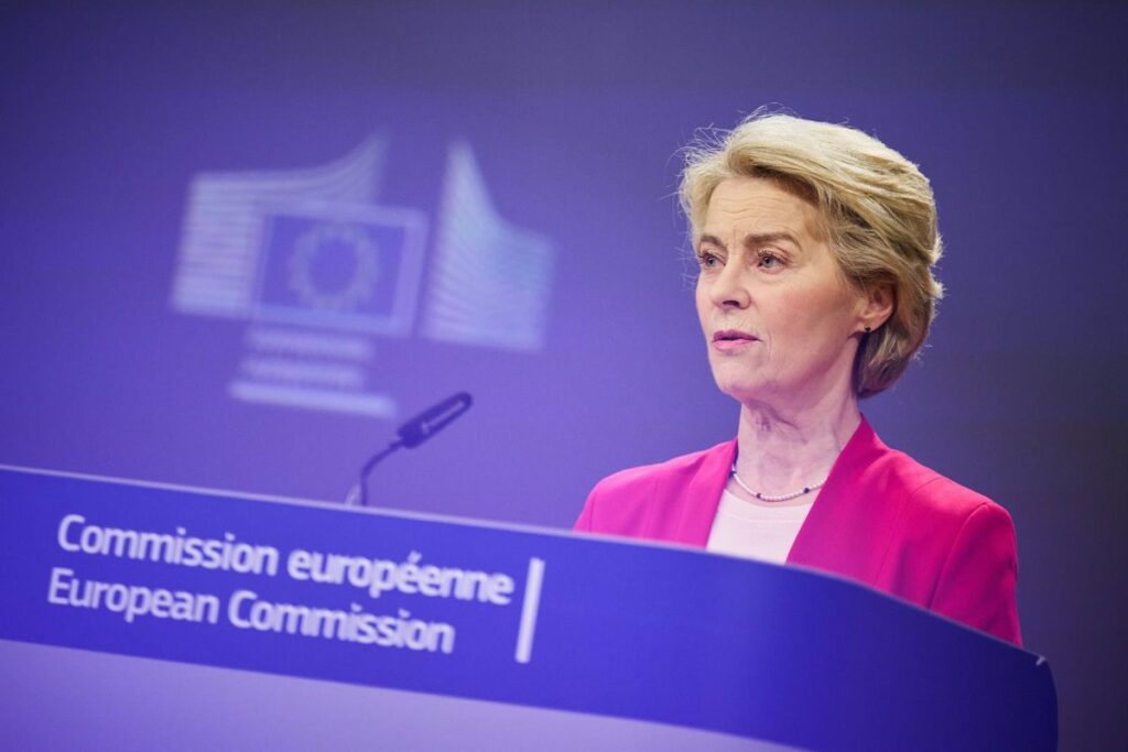 Von der Leyen insta a los 27 a hacer los "deberes" y elevar gasto en defensa mientras defiende que EEUU es "aliado"
