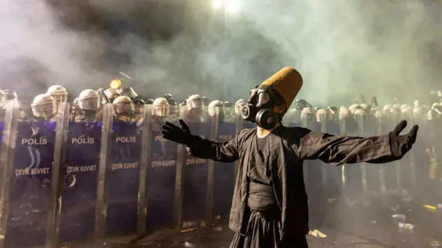 Turquía en llamas: detienen a 1.400 por protestas masivas