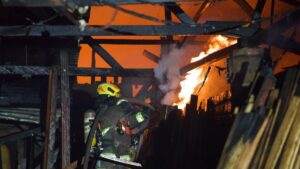 identifican a la víctima mortal del voraz incendio en una bodega del Centro