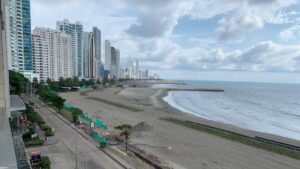 la muralla secreta escondida bajo el mar, frente a Cartagena