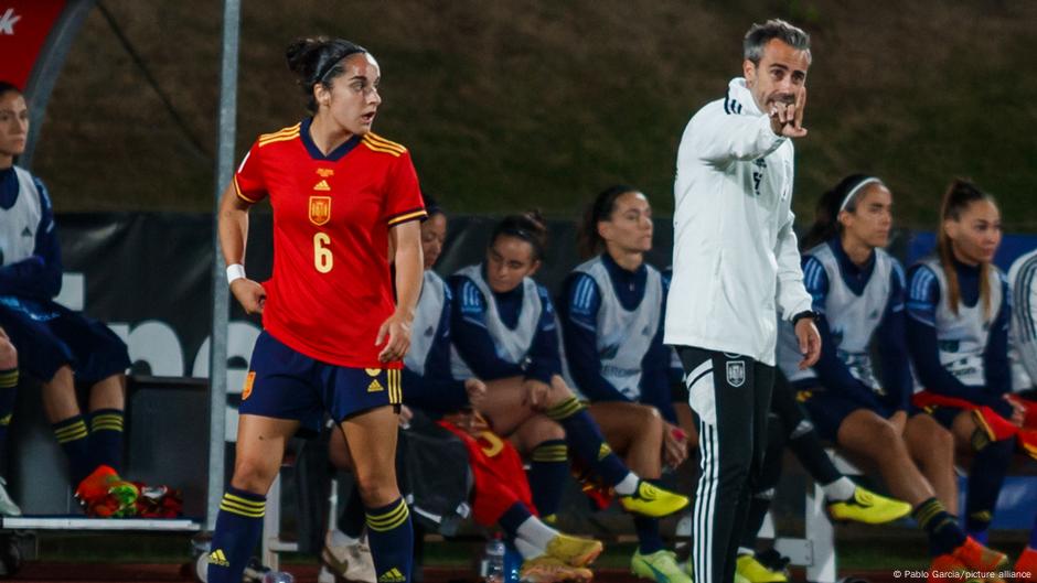 mujeres entrenadoras aún batallan por la igualdad – DW – 05/03/2025