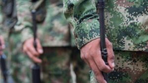 tras el asesinato de uno de ellos hallan muerto al compañero
