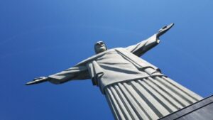 un turista murió mientras subía las escaleras del Cristo Redentor