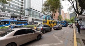 ¿Acabarán el pico y placa a ciertos conductores? Ponen a rodar idea y beneficio de ley