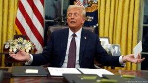 ¿Intenta Trump debilitar el dólar deliberadamente? – DW – 20/03/2025