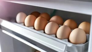 ¿Por qué los precios de los huevos en EEUU siguen subiendo? - AlbertoNews