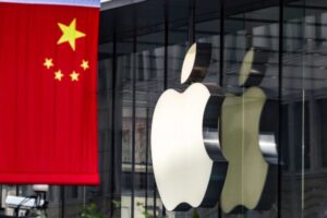 ¿Dónde fabrica Apple sus productos y cómo podrían afectar los aranceles de Trump?