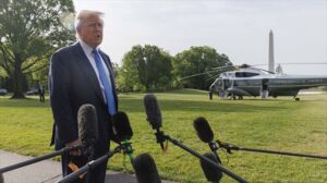 Trump amenaza a Putin con sanciones porque piensa que "quizá no quiere detener la guerra"