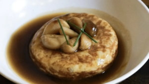6 restaurantes económicos donde saborear la Semana Santa sevillana