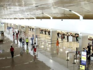 Aeropuerto Rafael Núñez de Cartagena crece en pasajeros y moderniza su infraestructura en 2025 | Infraestructura | Economía