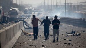 Al menos cuatro muertos y más de 500 heridos por una enorme explosión en el puerto iraní de Bandar Abbas