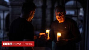 Apagón en España y Portugal: 5 cosas que necesitas para superar un corte de energía como el que hubo esta semana