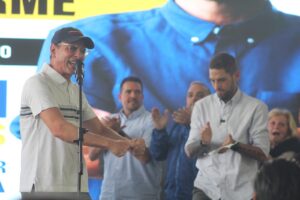 Arranca la desigual campaña por las elecciones del #25May