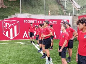 Atlético de Madrid recibirá a promesas criollas