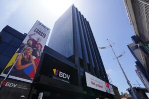 Banca y Negocios