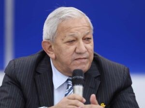 Bernabé Gutiérrez anuncia varios candidatos de AD a gobernaciones