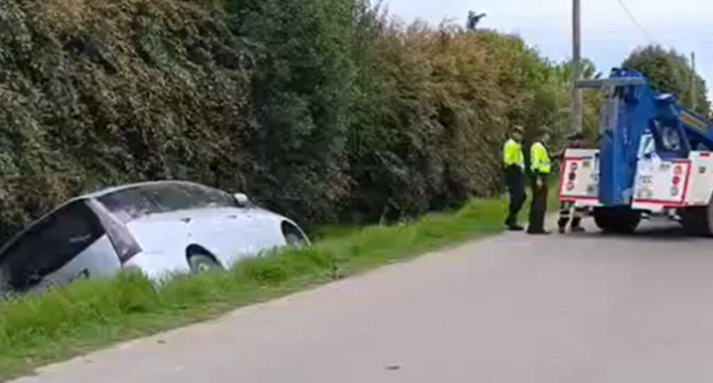 Camioneta se volcó en accidente en vía Bogotá-Cota