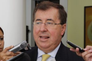 César Pérez Vivas: La causa primera