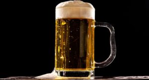 Ciéntificos colombianos está creando fórmula para hacer cerveza en la casa