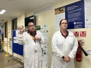 El ganado, un sustento de millones de productores agropecuarios en África, sufre enfermedades que devastan los rebaños. Ayora el Instituto Internacional de Investigación Ganadera está ayudando a salvarlos con un paquete de herramientas científicas contra los parásitos y los patógenos.