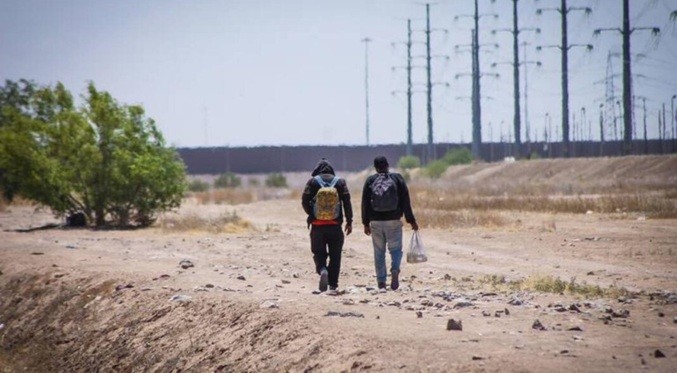 Cruce de inmigrantes en frontera de EE.UU. con México desciende