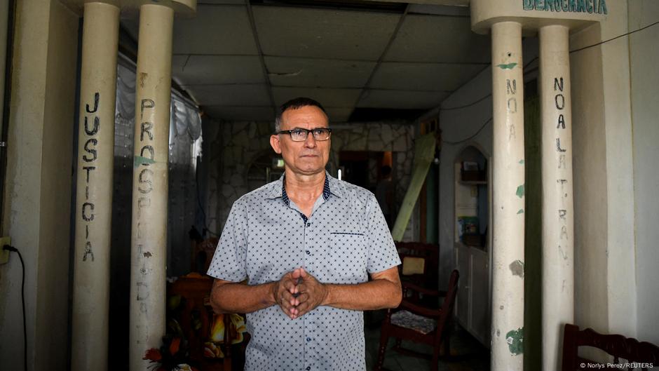 Cuba devuelve a prisión a los opositores Ferrer y Navarro – DW – 29/04/2025