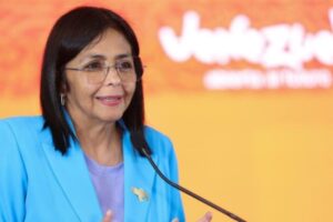 Delcy Rodríguez asegura que Decreto de Emergencia Económica resguardará a los productores nacionales